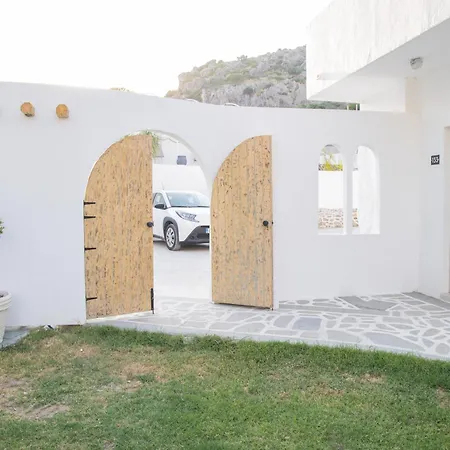 Ladiko -anthony Quinn Bay 3*