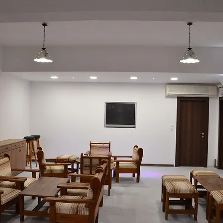 Ladiko -anthony Quinn Bay