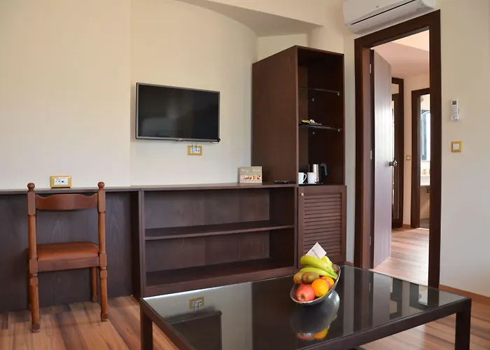 Ladiko -anthony Quinn Bay 酒店 3*