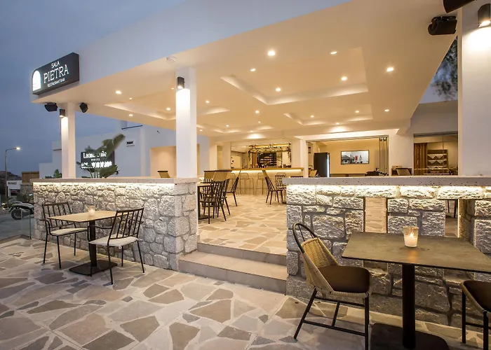 Ladiko -anthony Quinn Bay