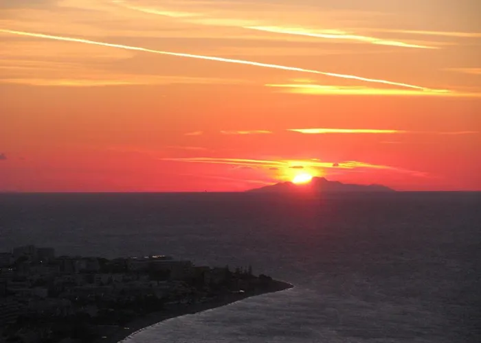 酒店 Ladiko -anthony Quinn Bay 3*