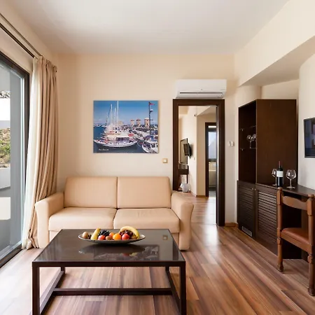 Ladiko -anthony Quinn Bay Otel