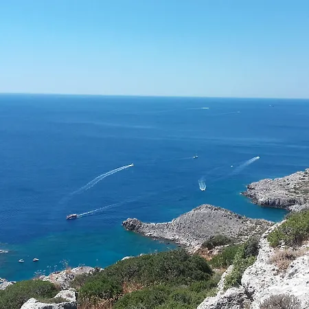 Ladiko -anthony Quinn Bay 3*