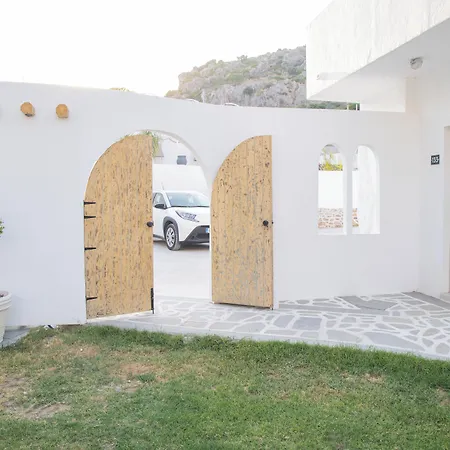 Hotel Ladiko -anthony Quinn Bay 3*