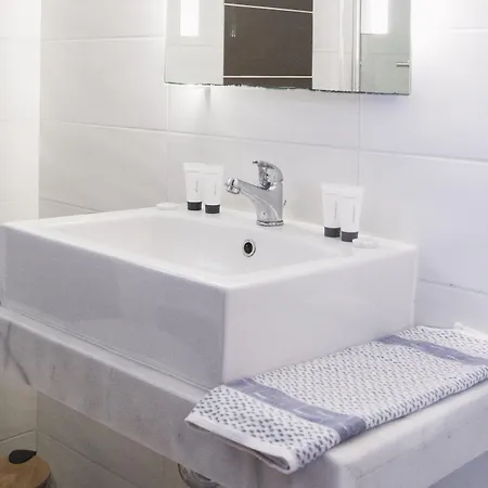 Hotel Ladiko -anthony Quinn Bay 3*
