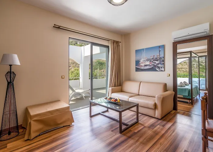 Hotel Ladiko -anthony Quinn Bay