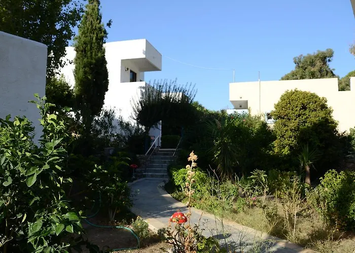 Hotel Ladiko -anthony Quinn Bay