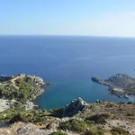 Ladiko -anthony Quinn Bay